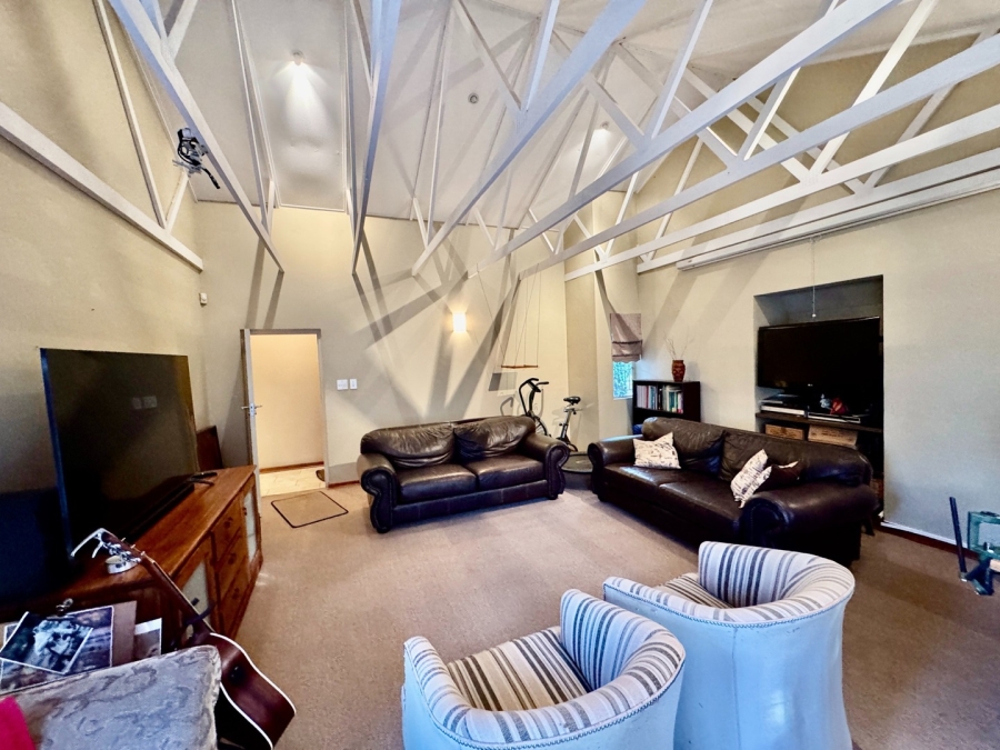 5 Bedroom Property for Sale in Van Der Hoff Park North West